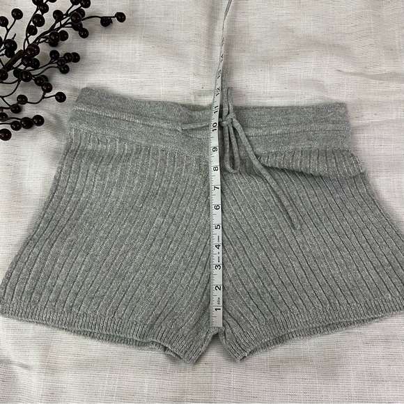 Urban Outfitters Gray Ribbed Knit Shorts - Picture 5 of 7